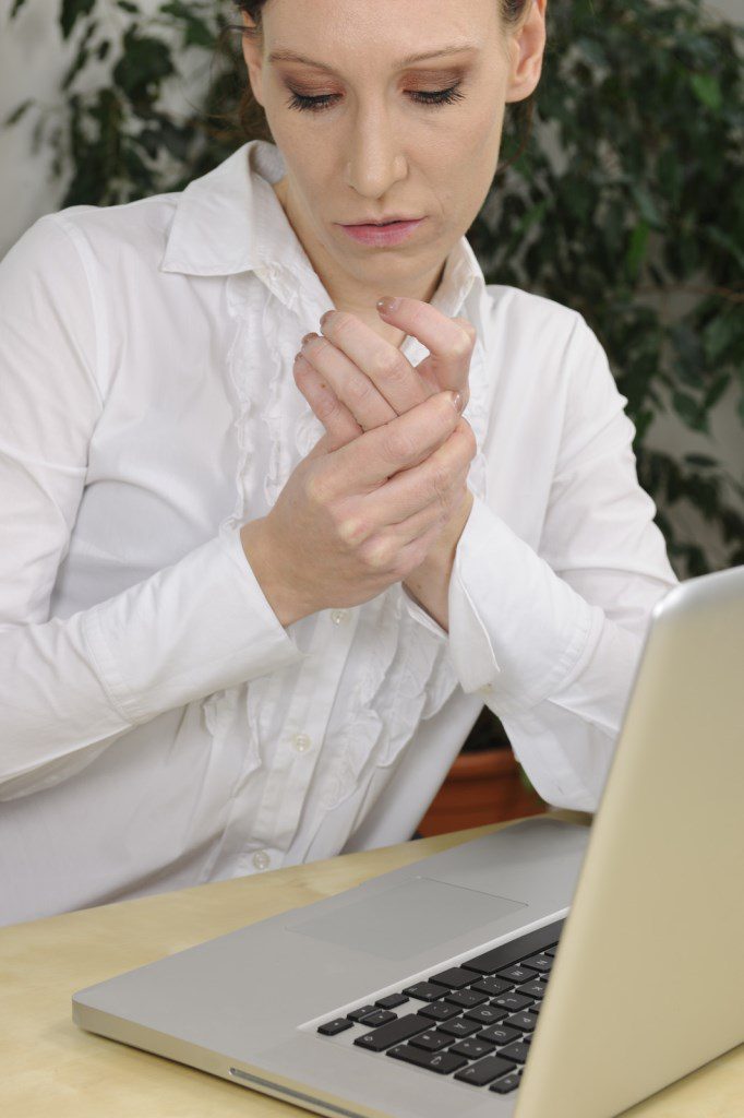 woman with autoimmune disease arthritis